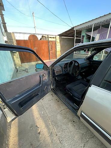 Audi: Audi 100: 1986 г., 1.8 л, Механика, Бензин, Седан — 9