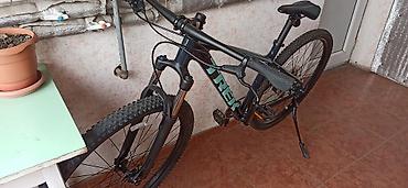 24 velosiped: Trek Marlin 6 seriyalı dağ velosipedi - Gavalı-mavi rəngli alüminium — 6