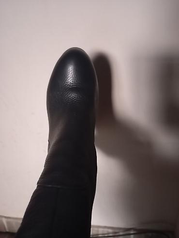 Сапоги: Демисезонные шикарные сапоги турецкой фирмы "Basconi". Надеты пару at lalafo.kg — 10 Сапоги: Демисезонные шикарные сапоги турецкой фирмы "Basconi". Надеты пару — 10