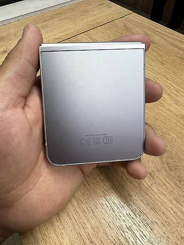 jack e4: Samsung Galaxy Z Flip6 (SM-F741B) - Форм‑фактор: складной смартфон с — 9