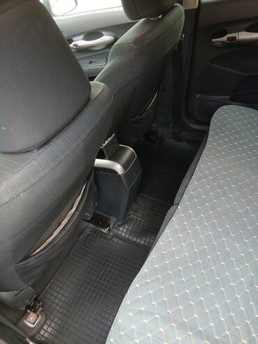 Toyota: Toyota Auris: 2008 г., 2 л, Механика, Дизель, Хэтчбэк — 3