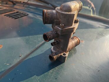 Auto delovi: Termostat sa kucistem i termodavacem Lada 112. Polovno, ocuvano — 9