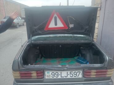 Saturn: Mercedes-Benz 190 (W201) sedan - Kuzov: 4 qapılı sedan, boz rəng