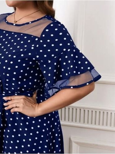 Haljine: Haljina na tufne – mVel 3XL Cena 3900din Ramena : 44 cm Dužina — 5