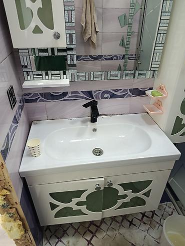 Vanna otağı üçün dəst – lavabo şkafı, üst güzgü və yan asma dolab -