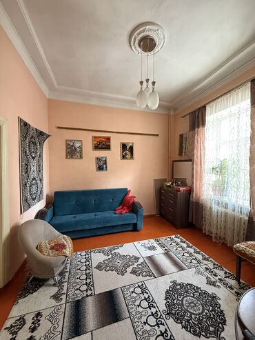 панельный дом: 2 комнаты, 53 м², Сталинка, 2 этаж, Старый ремонт