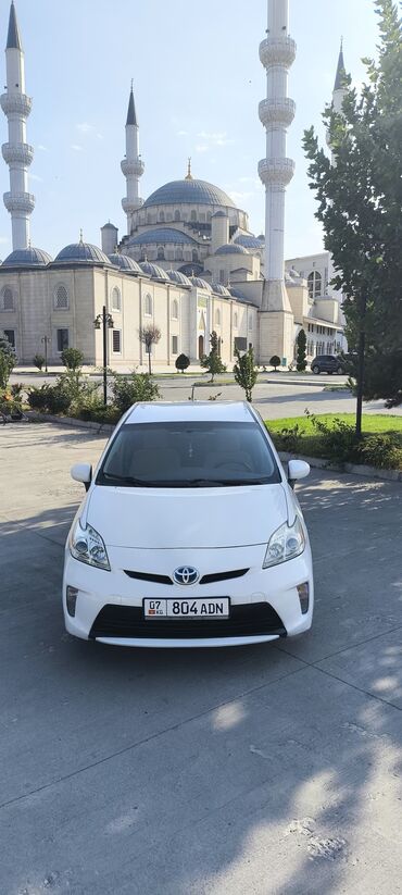электромобиль neta: Toyota Prius: 2012 г., 1.8 л, Робот, Гибрид, Купе