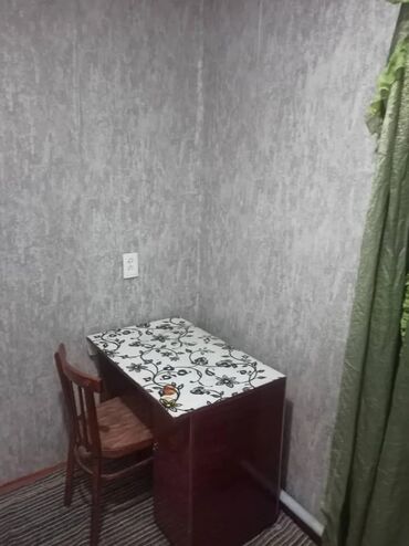 дом бактуу долоноту: 30 кв. м, 1 бөлмө, Брондолгон эшиктер, Забор, тосулган, Жылуу пол
