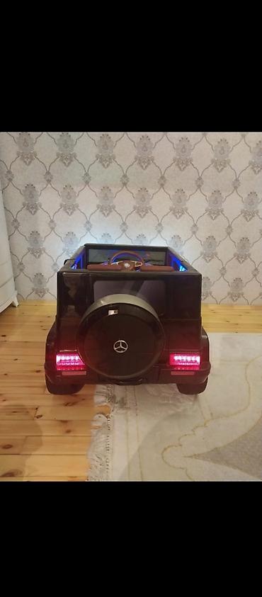 Uşaq üçün elektrik maşınları: Uşaq üçün elektrikli maşın – Mercedes G-Class tərzində, qara rəng — 2