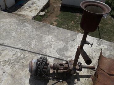 baklar və cənlər: Nasos, Suvarma üçün, quraşdırılma Səthi