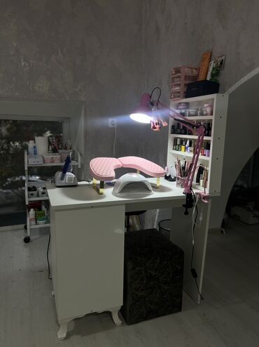 Sifarişlə manikür masaları: Düz masa, Siyirməsiz, Polkalı, Kredit yoxdur — 9