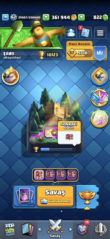 Bayram kostyumları: İki hesab bir yerdə satılır Brawl stars və Clash Royale -da lalafo.az — 10 Bayram kostyumları: İki hesab bir yerdə satılır Brawl stars və Clash Royale — 10