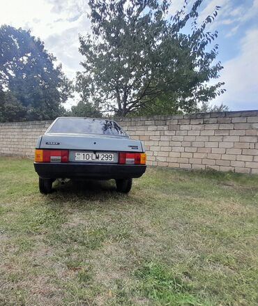 Fiat: VAZ 21099 (Samara) sedan Xüsusiyyətlər: - Kuzov: 4 qapılı sedan, boz