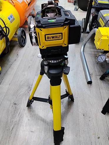 нивиллер: Лазерный уровень DEWALT на штативе - Тип: многоплоскостной — 1