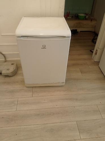Soyuducular: Indesit mini soyuducu - Kompakt ölçü: stolaltı/mini format, mətbəx — 2