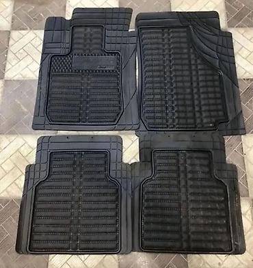 rezin çəkmələr: Avtomobil üçün ayaqaltı rezin döşəklər dəsti - Rəng: qara - Material — 2