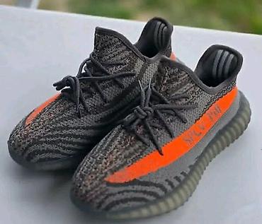zlatibor mona: Yezzy
Cena 4000dinara
 Br 36-41
💋 — 3