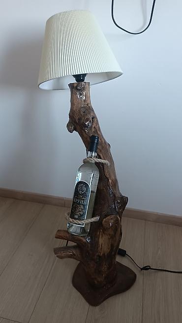 fenjeri za terasu: Unikatna stojeća lampa od prirodnog drveta sa abažurom - Ručno — 1