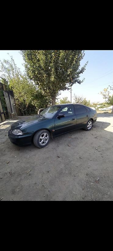 авто ярис: Toyota Avensis: 2002 г., Лифтбек — 6