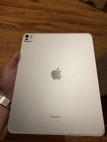 телефоны обмен: Планшет, Apple, память 256 ГБ, 12" - 13", 5G, Б/у