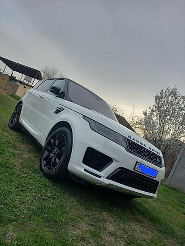 range rover on susesi: Range Rover Sport – ağ kuzov, qara dam və qara detallarla dinamik — 6