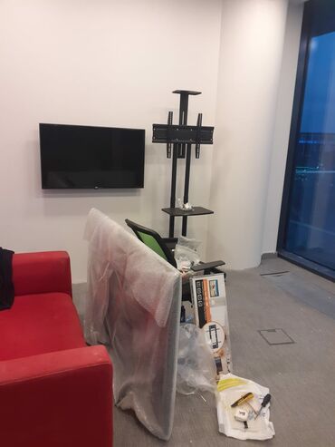 Kronşteynlər: Bütün televizorlar üçün divar asılqanları.Ətraflı votçap.Yeganə şadıığ — 15