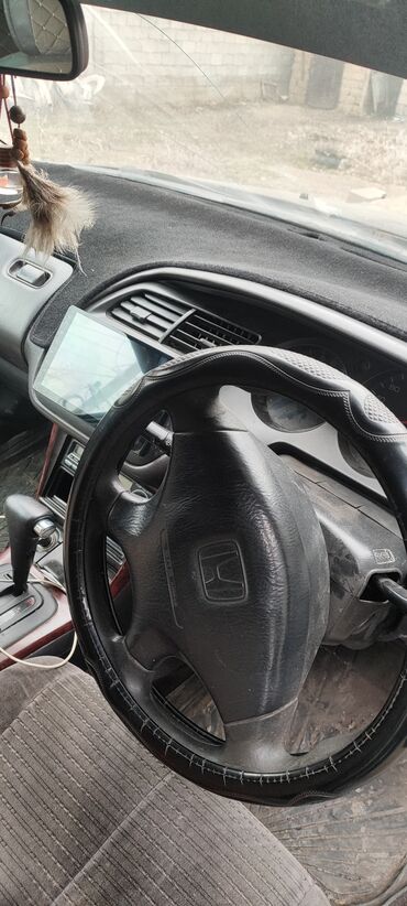 Магнитолы: Мультимедийная магнитола на Android для автомобиля (форм‑фактор — 6