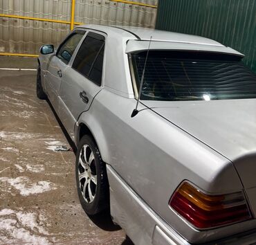 реле на мерс: Mercedes-Benz W124: 1993 г., 2 л, Механика, Бензин, Седан