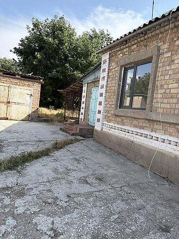 садовый дом: Продается кирпичный дом, без ремонта. 4 комнаты и веранда. Есть — 5