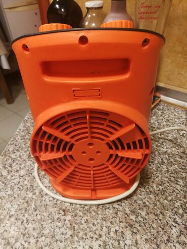 Kaloriferi: Grejalica duvaljka 2 brzine plus ventilator Vivax 2000w. Ispravna na lalafo.rs — 4 Kaloriferi: Grejalica duvaljka 2 brzine plus ventilator Vivax 2000w. Ispravna — 4