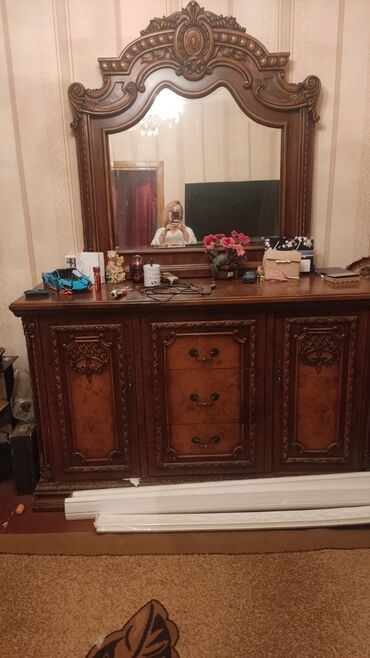 Qonaq otağı dəstləri: İşlənmiş, Komod, Servant, Kredit yoxdur, Azərbaycan