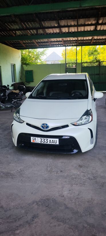 runx alex: Toyota Prius: 2017 г., 1.8 л, Вариатор, Гибрид, Универсал