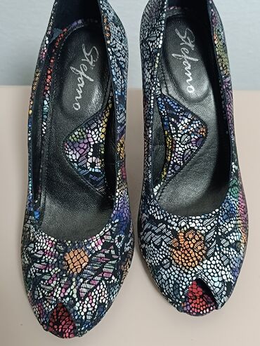 Salonke: Salonke, Stefano, 37 — 4