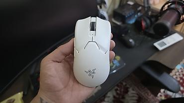 колонки и микрофон: Razer Viper V2 Pro (белая) — ультралёгкая беспроводная игровая мышь — 2