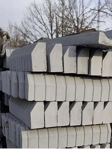 кант бетон: Бордюрный камень (дорожный/садовый), вибропрессованный бетон. - — 1