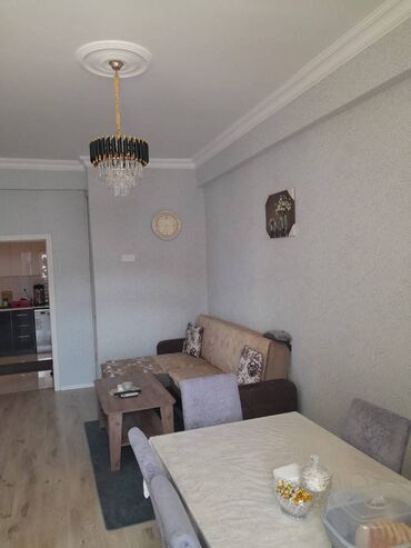 Uzunmüddətli kirayə mənzillər: Saray, 2 otaqlı, Yeni tikili, 77 kv. m