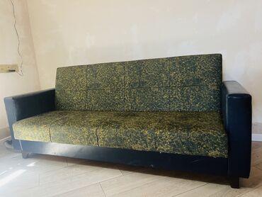 quxna divanlari: Divan, İşlənmiş, Açılan
