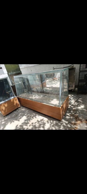 Hummer: Quru vitrin *SEVA XİRDALAN* Quru vitrin satilir. olcu 2 m qiymət 580