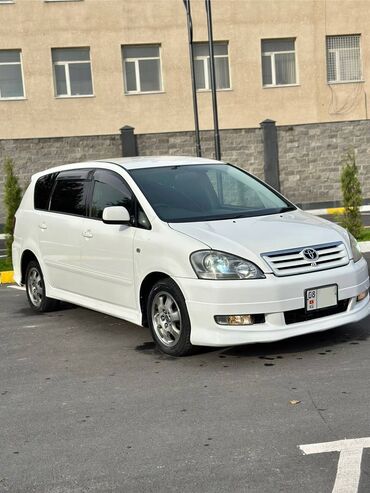 Toyota: Toyota Ipsum: 2001 г., 2.4 л, Автомат, Бензин