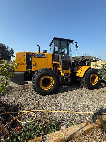 mini traktor satışı: İl 2025. 3 kubluq Frontal yükləyici aylıq və illik icarəsi Operatoru — 3