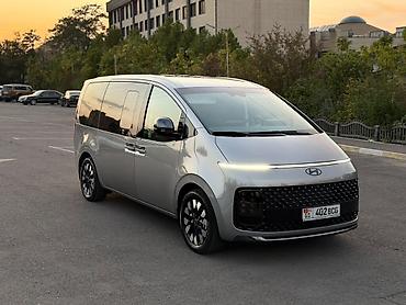звездное небо в машине: Hyundai Staria: 2025 г., 3.5 л, Автомат, Газ, Минивэн — 3
