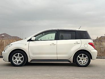 Toyota: Toyota ist: 2003 г., 1.3 л, Автомат, Бензин, Хэтчбэк — 5