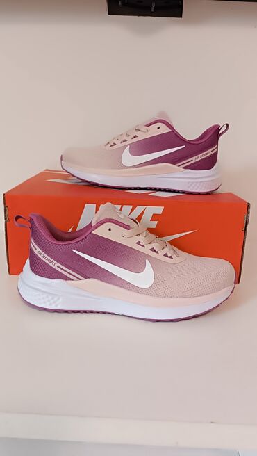 grubin klompe zenske: Nike, 37, color - Pink