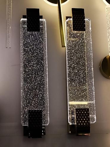 продаю светы: Настенные светильники с LED‑подсветкой и акриловыми панелями — 1