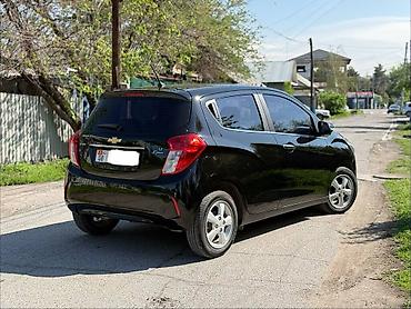 163: Chevrolet Spark: 2016 г., 1 л, Вариатор, Бензин, Хэтчбэк — 2