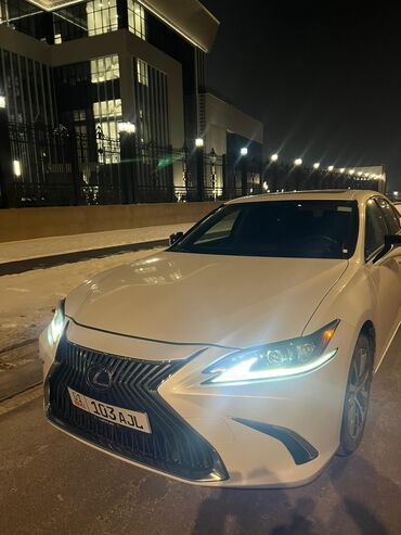 Lexus: Lexus ES: 2019 г., 2.5 л, Вариатор, Гибрид, Седан