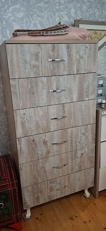 qedimi komod: Pastelnitsa 100 ₼ 6 siyirməli, köçlə bağlı satılır, əla vəziyyətdədir — 1