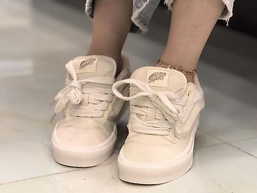 белые туфли новые: Vans Bej rəngli unisex idman ayaqqabısı - Stil: klassik skate/sneaker — 2