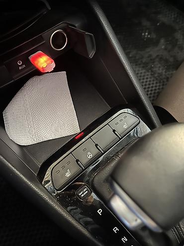 Kia: Kia Stonic: 2019 г., 1.4 л, Автомат, Бензин, Кроссовер — 10