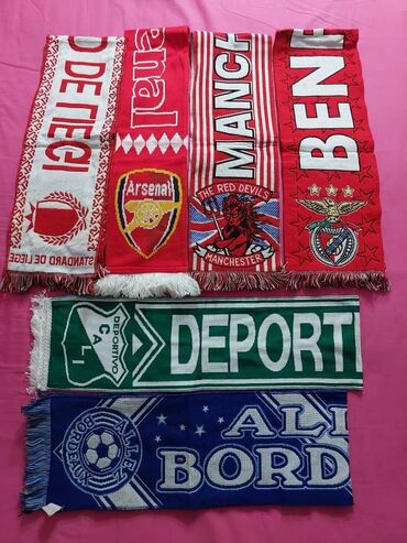 форма волейбольная мужская: Продаю футбольные шарфы коллекция все привезеные из Европы
